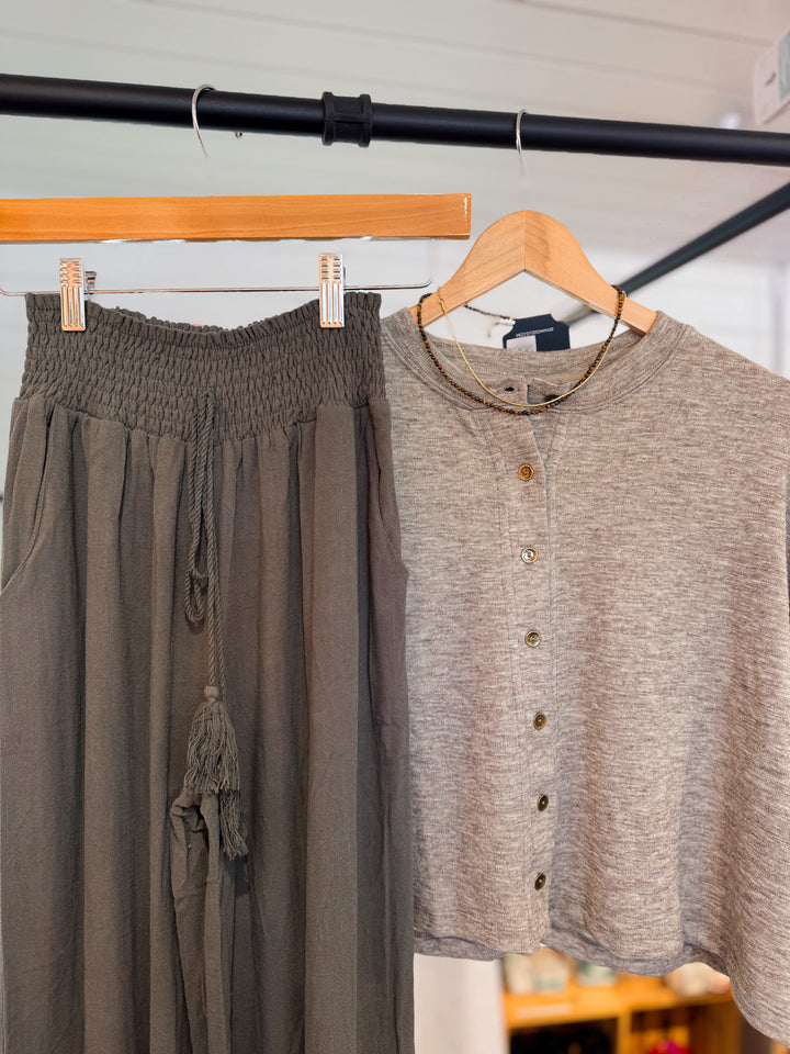 Linen Blend Smocked Waist Pants in Moss Green