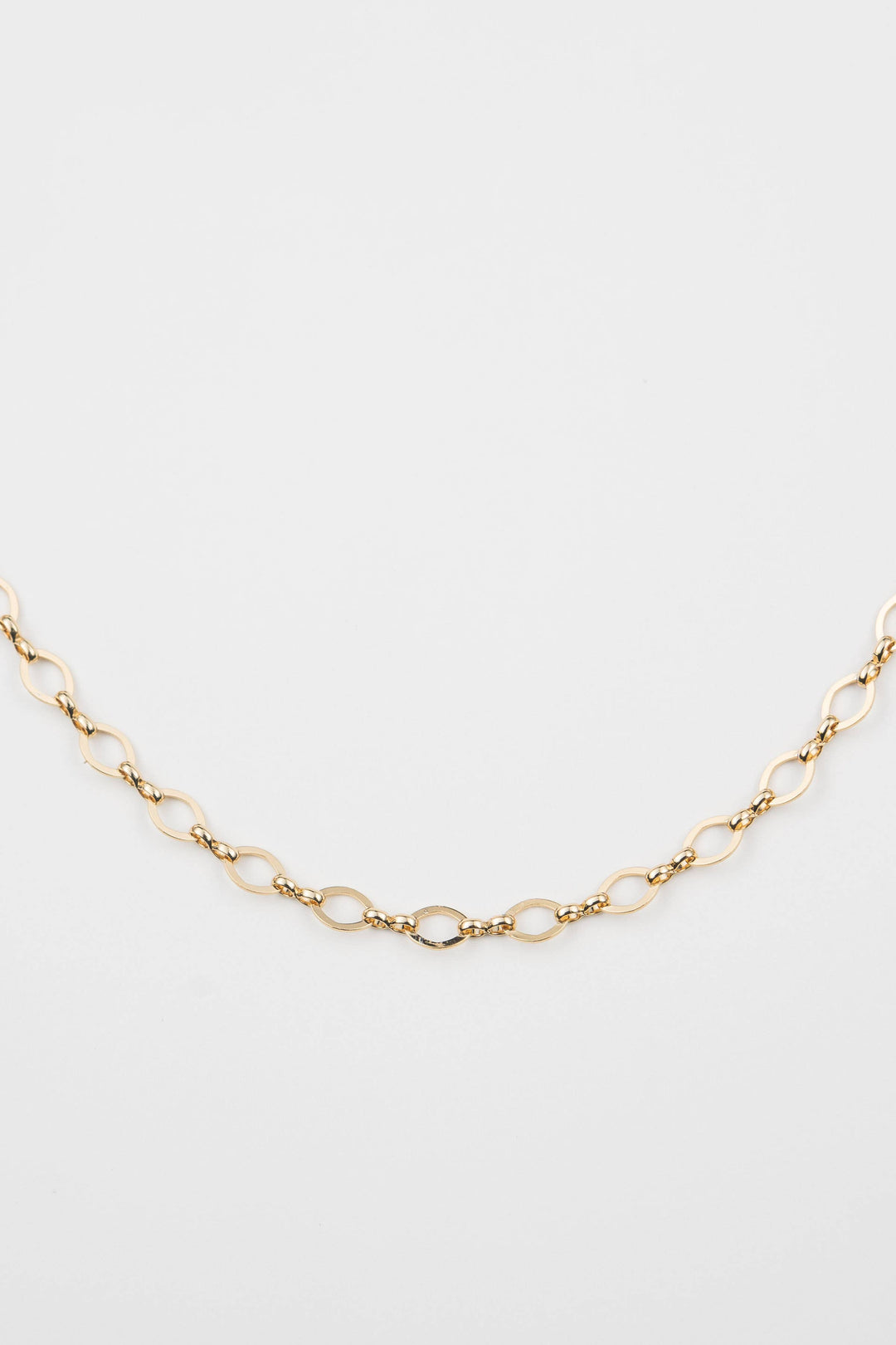 Dainty Oval Choker