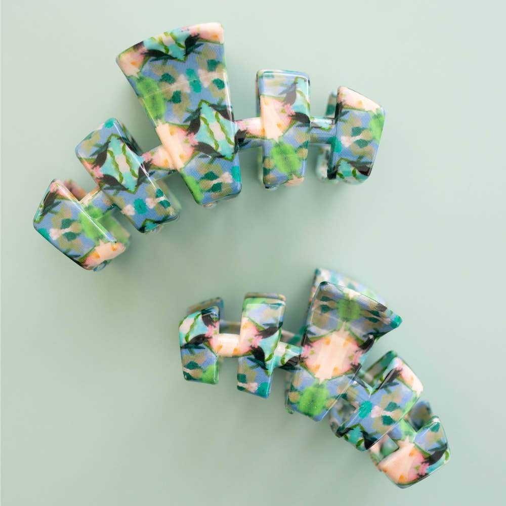 Classic | Island House | Medium | Claw Clip
