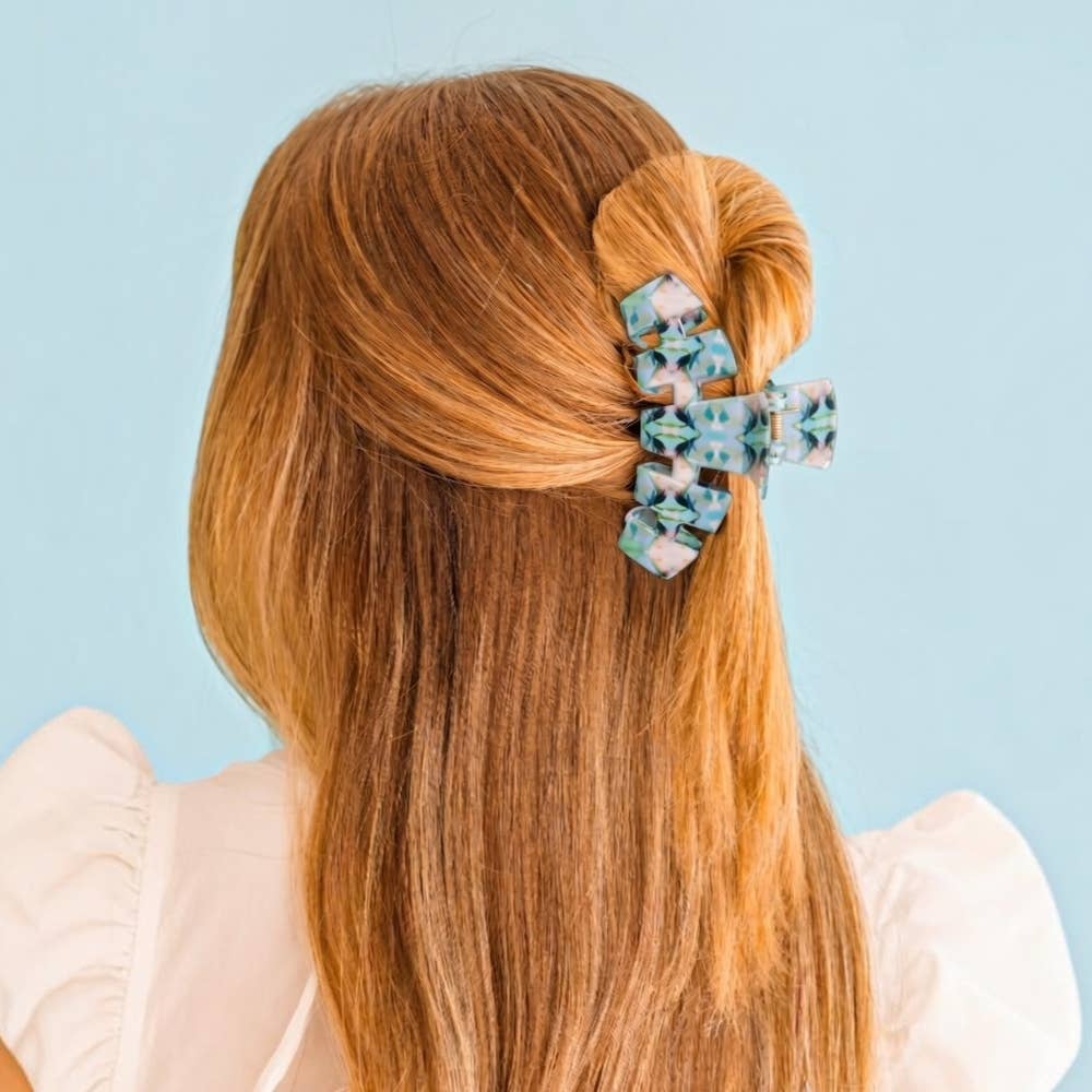 Classic | Island House | Medium | Claw Clip