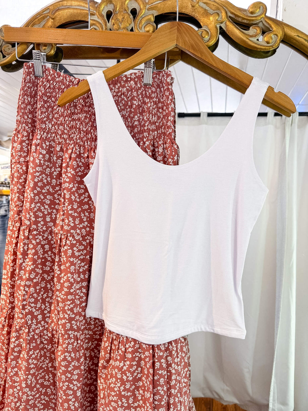 Stretchy Scoop Neck Jersey Tank in White