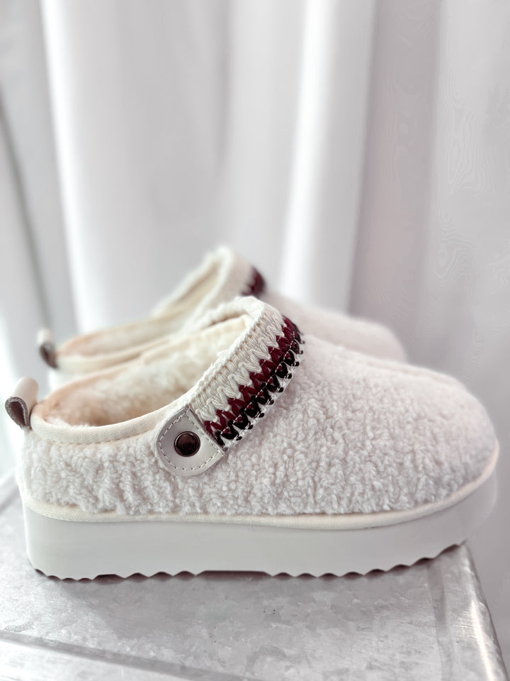 Storm Cozy Lined Clog in Ivory