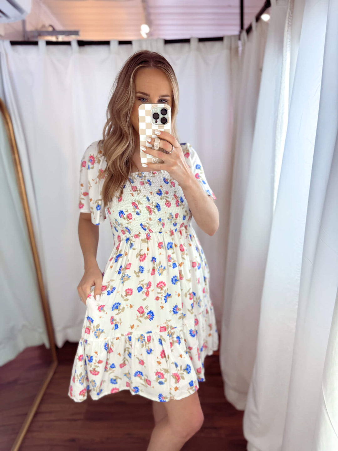 Somebody to Love Floral Mini Dress - Large L Somebody to Love Floral Mini Dress - Large L
