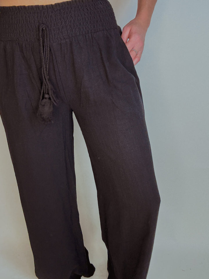 Linenlight Smocked Waist Pants in Black - Small