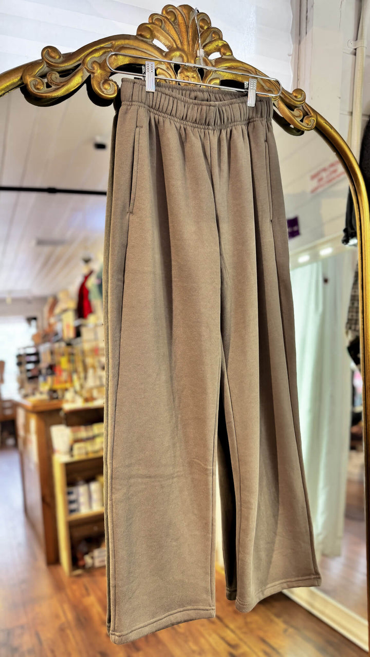 Cloud Nine Fleece Straight Leg Sweatpants