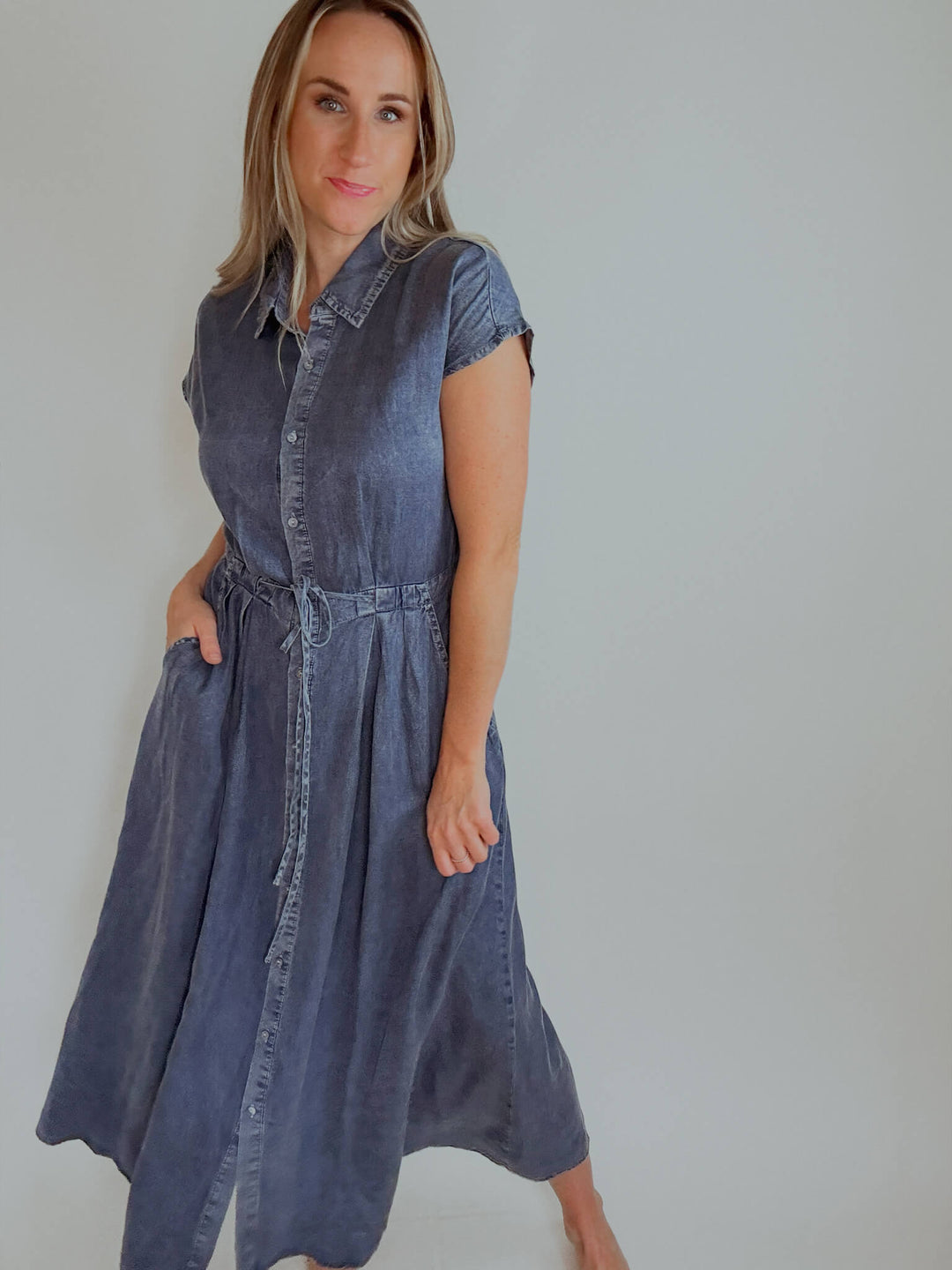 Button Down Chambray Midi Dress with Pockets S Button Down Chambray Midi Dress with Pockets S