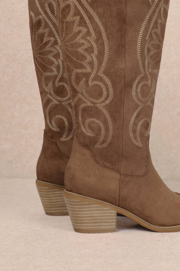 Giada Pointed Toe Embroidered Western Boots