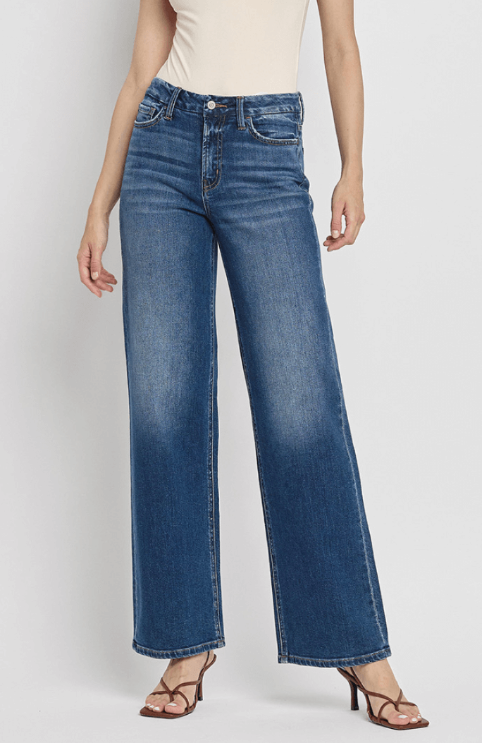 Irresistible 90s Loose Fit Jeans