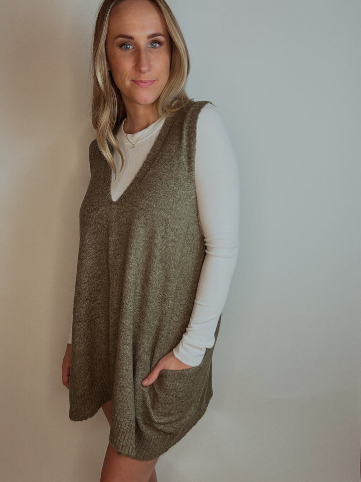 Everyday Basics Crewneck Long Sleeve Top