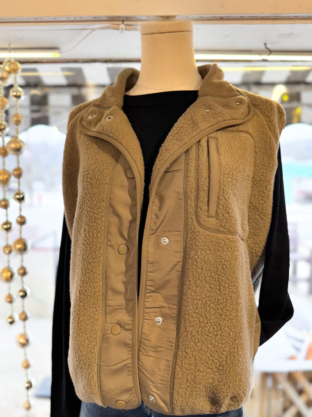 Classic Fleece Vest in Olive