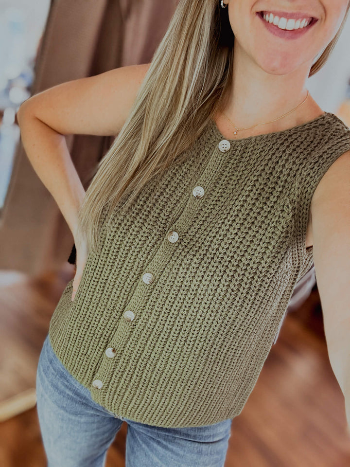 Knitted Button-up Sweater Vest in Olive