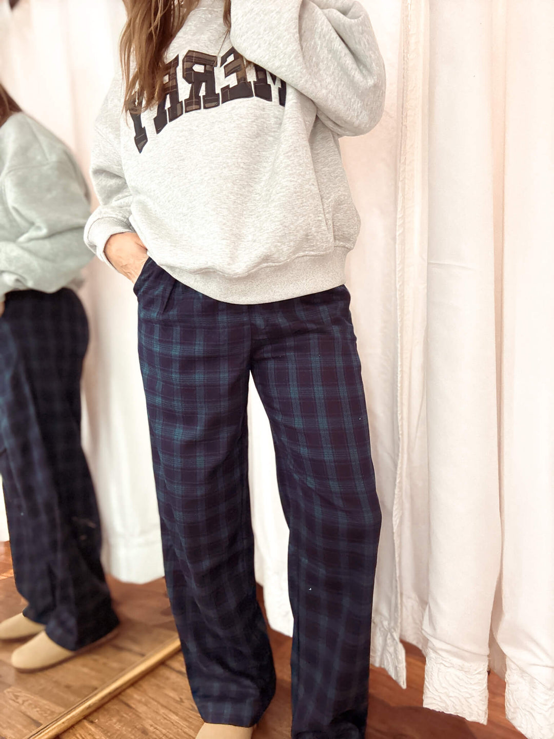 High Waisted Pleated Check Pants L High Waisted Pleated Check Pants L