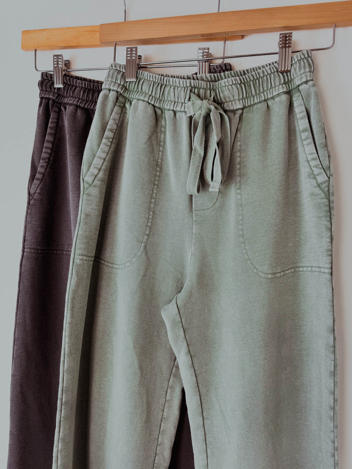 Wear Everywhere Straight Leg Cotton Pants