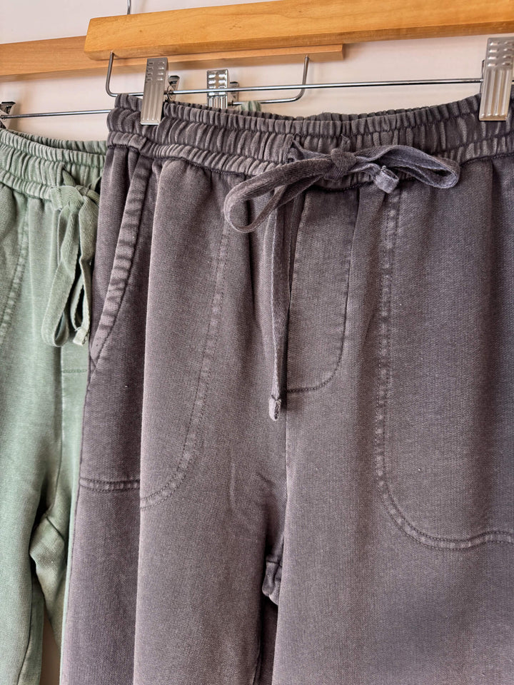 Wear Everywhere Straight Leg Cotton Pants