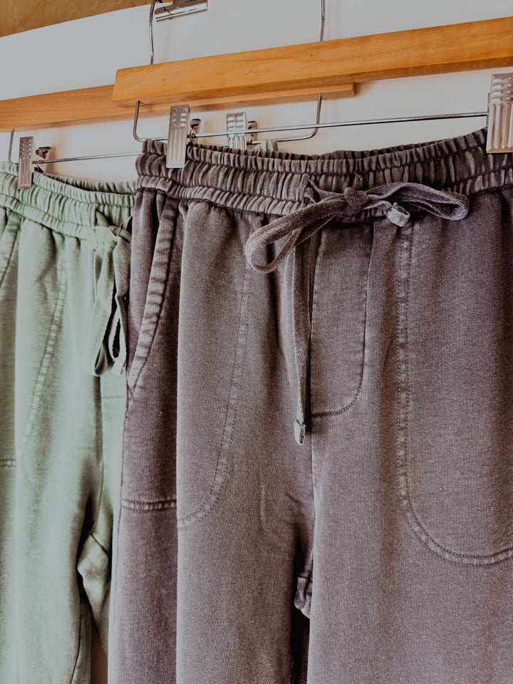 Wear Everywhere Straight Leg Cotton Pants