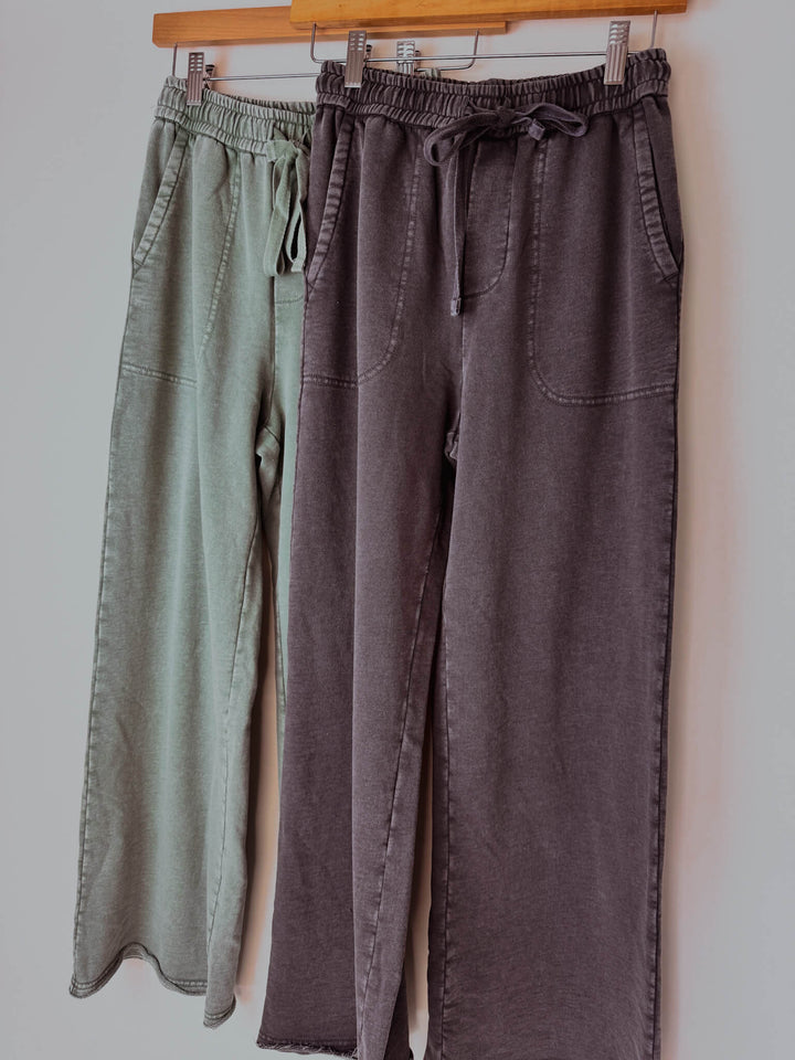 Wear Everywhere Straight Leg Cotton Pants