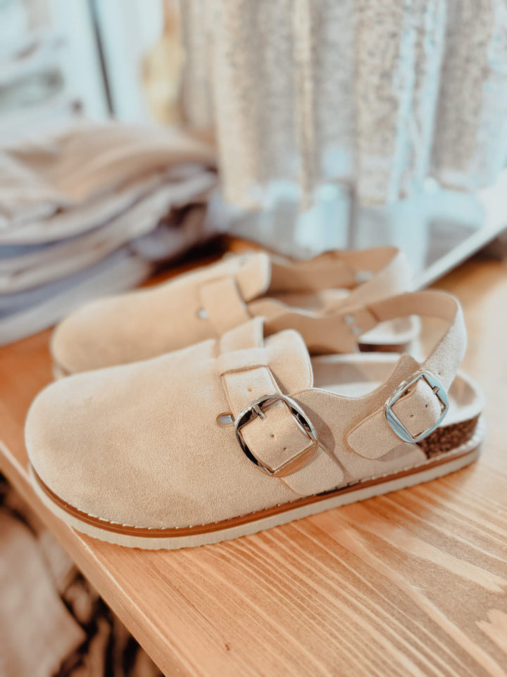 Buckle Slingback Strap Clog Sandals - Sand