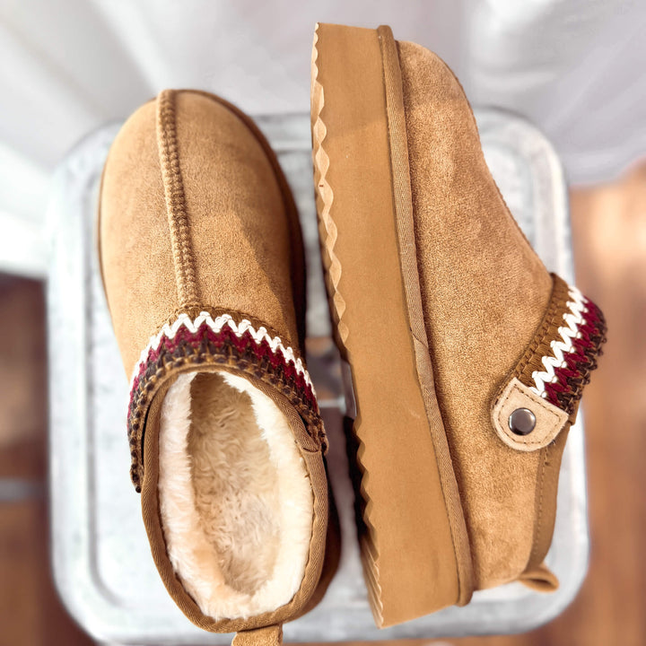 Storm Cozy Lined Clog in Chestnut