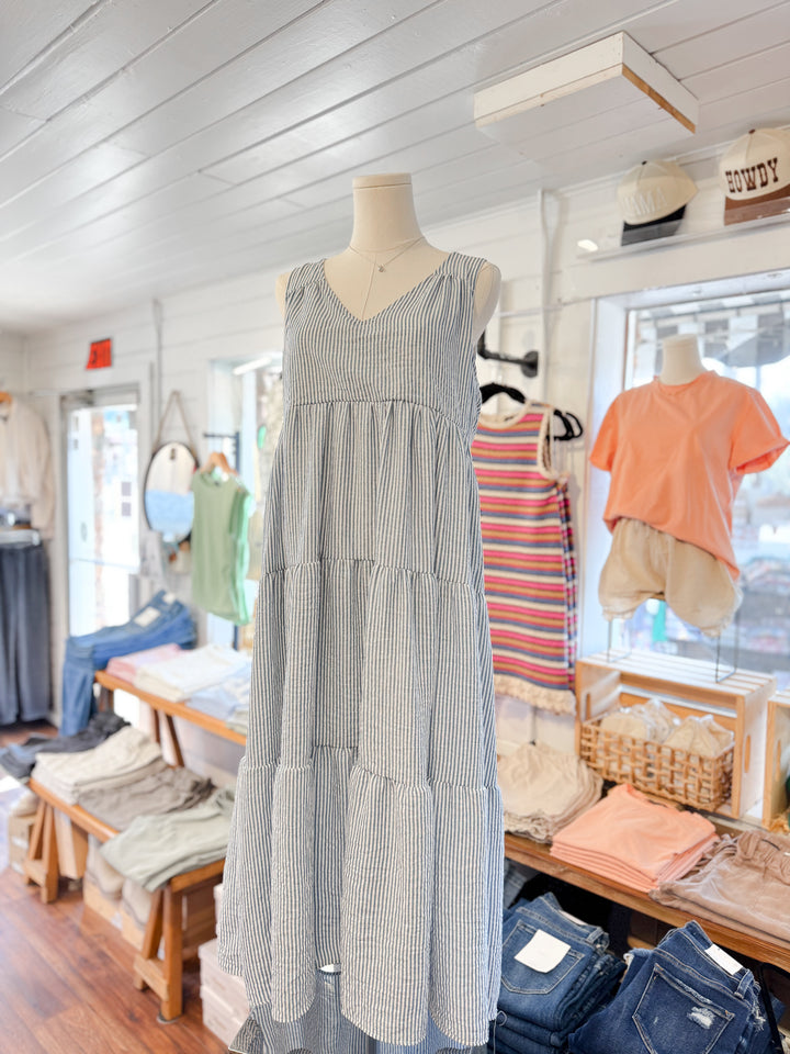 Woven Tiered Sleeveless Midi Dress