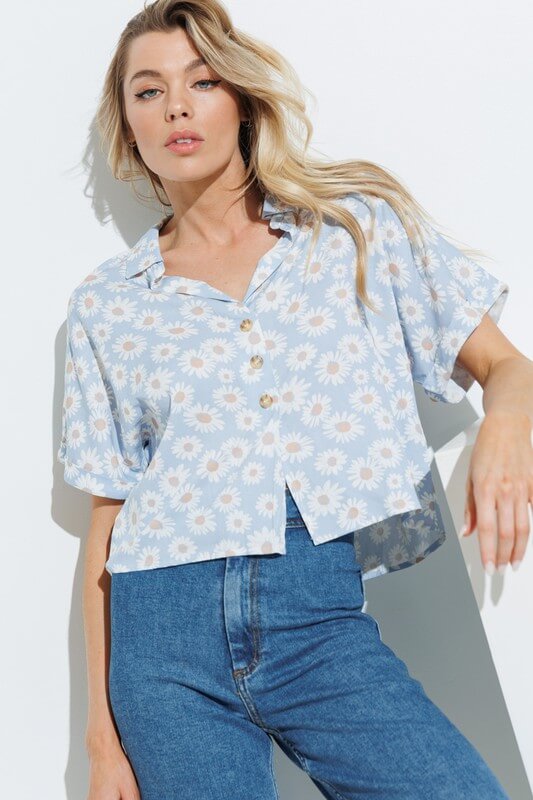 Floral Buttoned Cropped Shirt - Tops