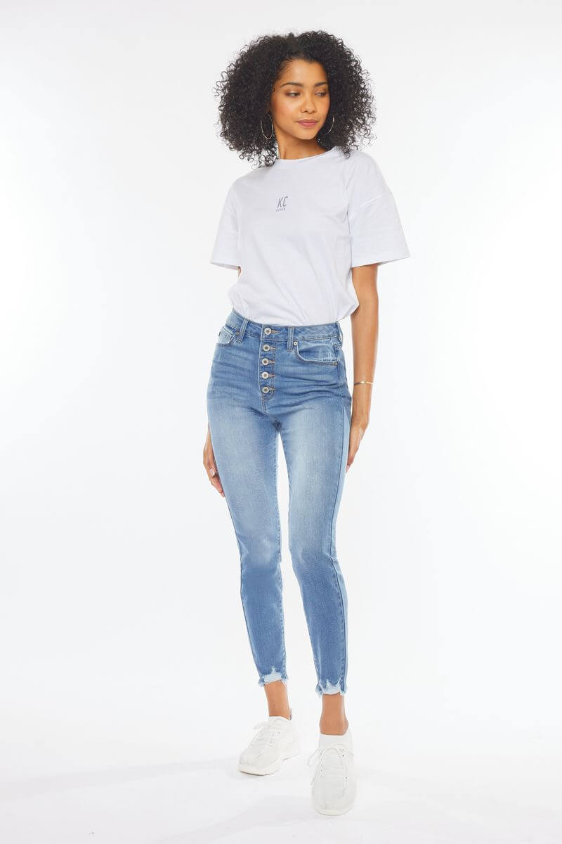 https://zenandzeus.com/cdn/shop/products/kancan-high-rise-super-skinny-jean-671530_1800x1800.jpg?v=1684467685